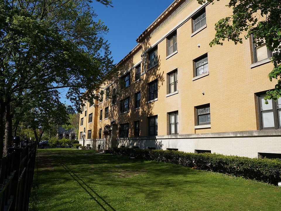 1st image of 650 W Arlington Pl APT 1E