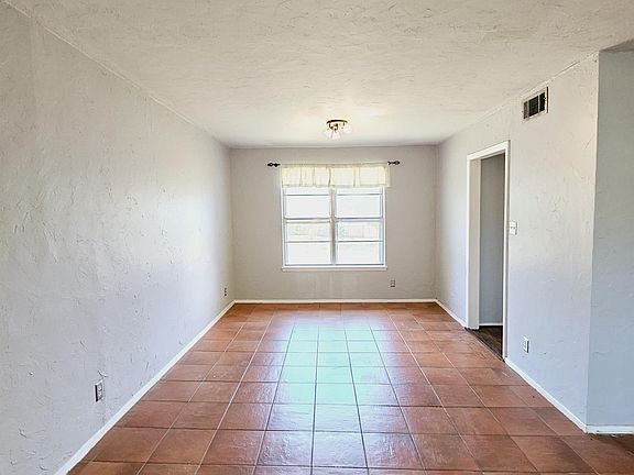 3rd image of 9303 Quail Meadow Dr