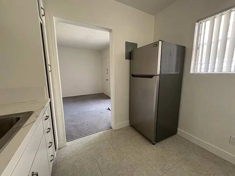 11931 Dorothy St — Photo 7