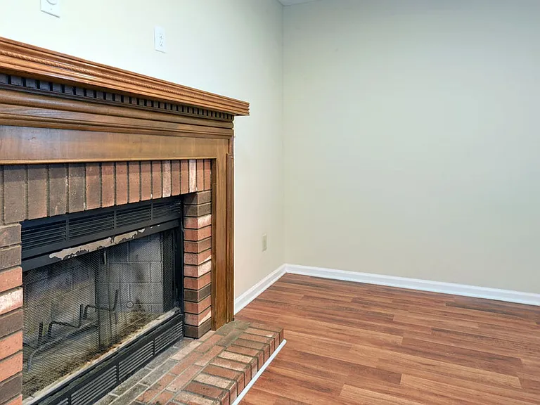 16 Natalie Dr — Photo 10