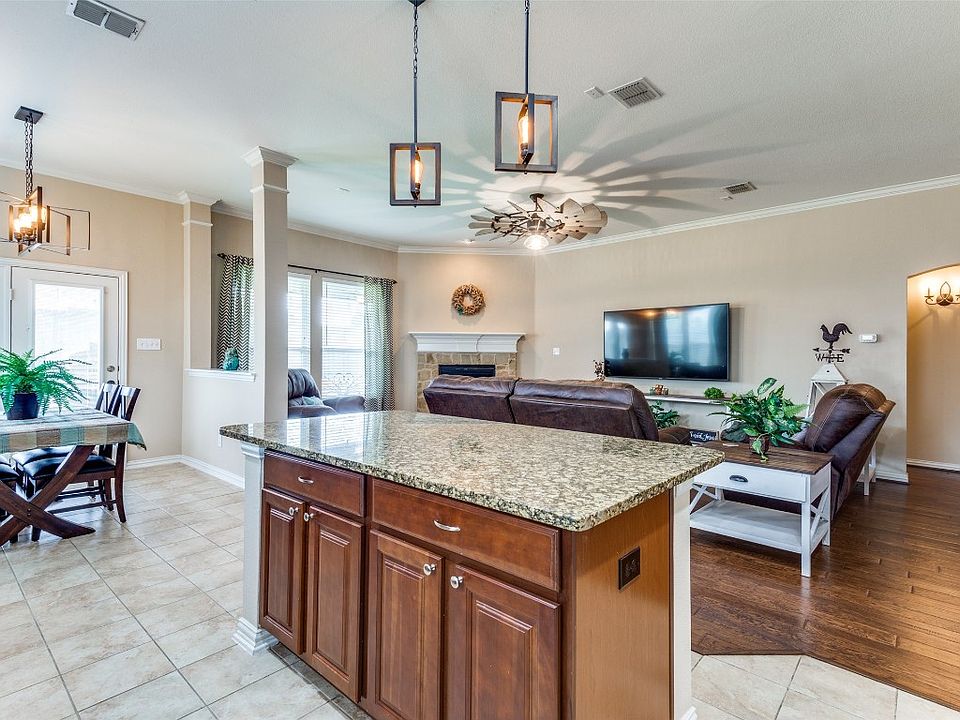 1st image of 301 Turnstone Dr