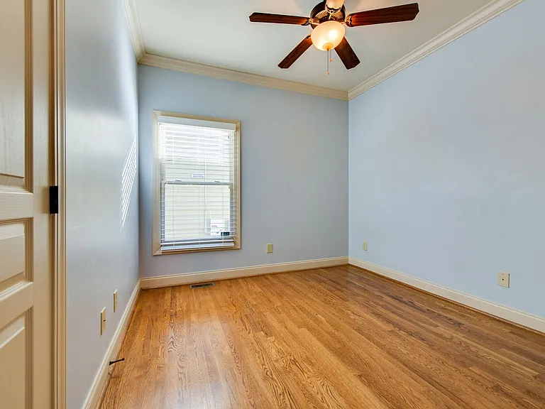 1606 Boscobel St — Photo 23
