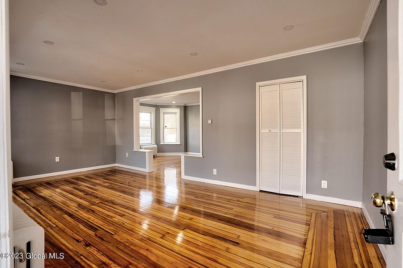 2nd image of 27 Hawk Street