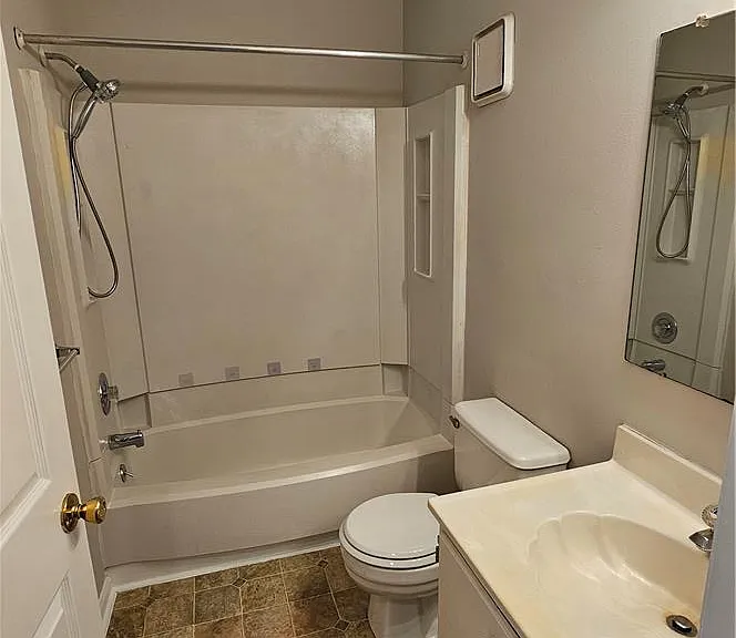 1016 Dogwood Ct — Photo 10