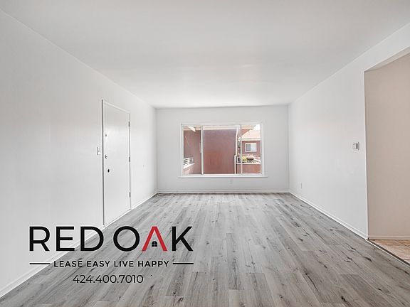 5th image of 3925 Roxanne Ave APT 19