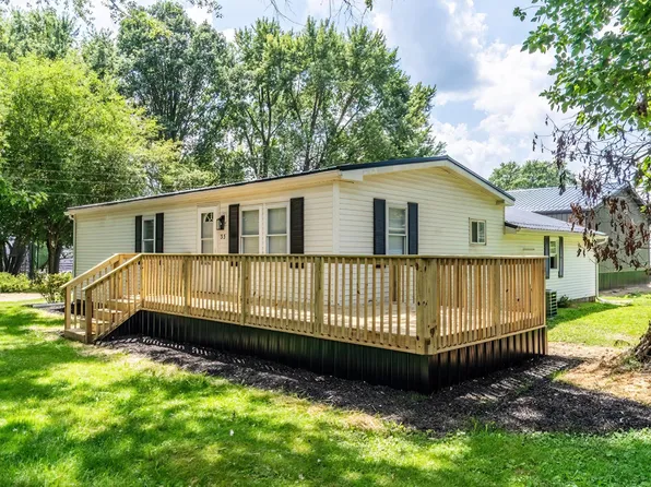 35 Lane 136a Turkey Lk, Hudson, IN 46747