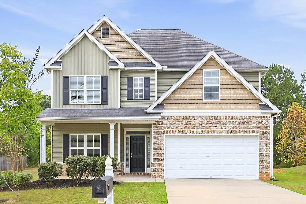 4 bed, 2.5 bath, 2579 sqft, $2,535 — Photo 1