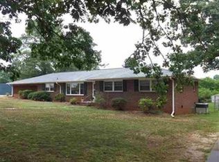5523 Highway 76, Pendleton, SC 29670