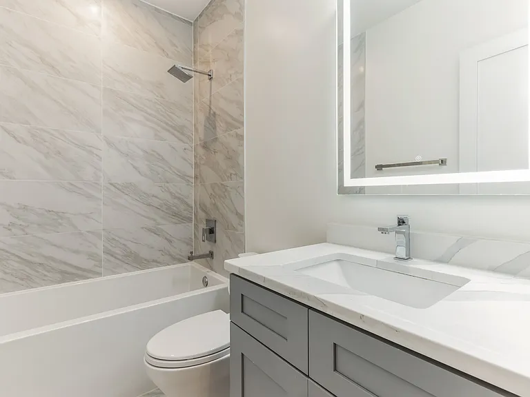 3235 N Wilton Ave #1 — Photo 8