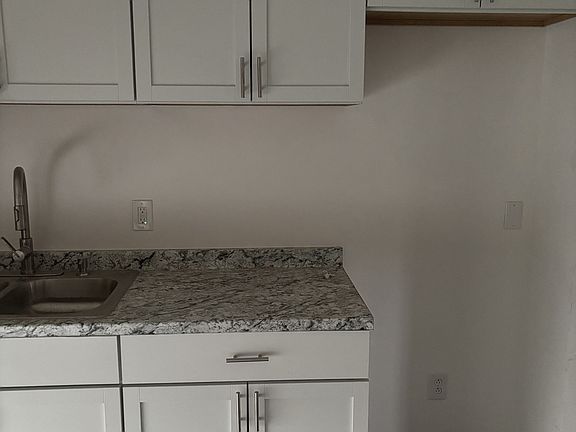 5th image of 19639 Moross Rd #1