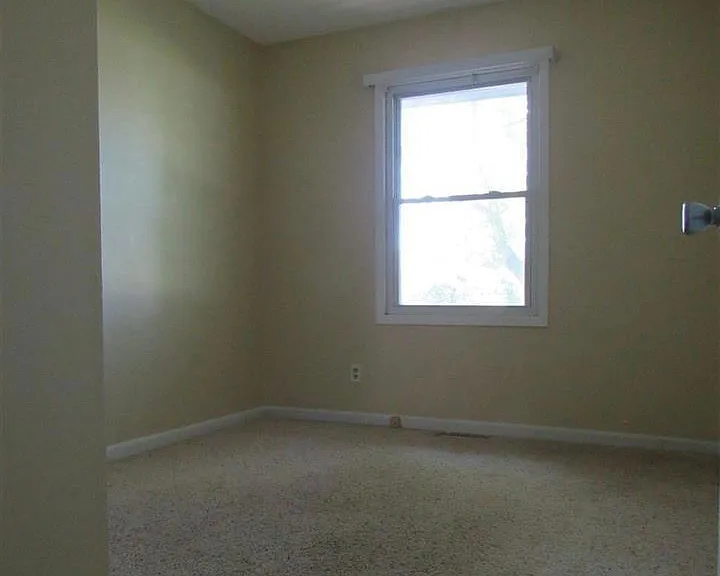 2700 SW Sacramento Dr — Photo 11