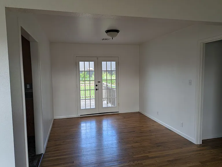320 S Country Club Rd — Photo 9