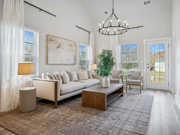 533 Tulip Springs Rd, Hermitage, TN 37076