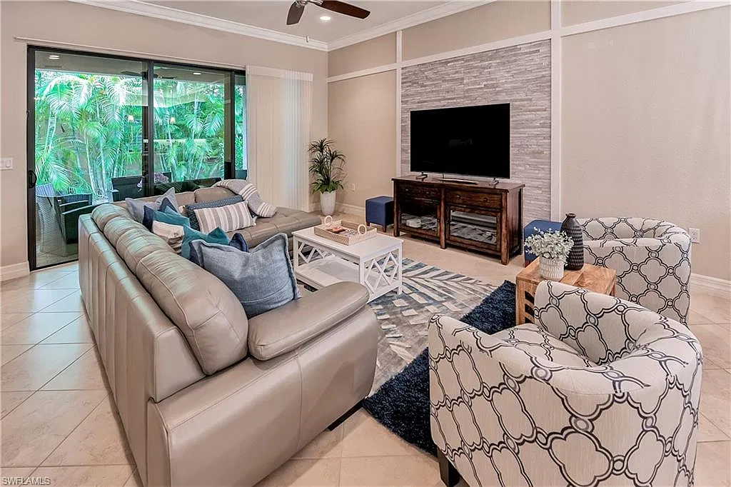 2 bed, 2.0 bath, 1859 sqft, $5,500 — Photo 4