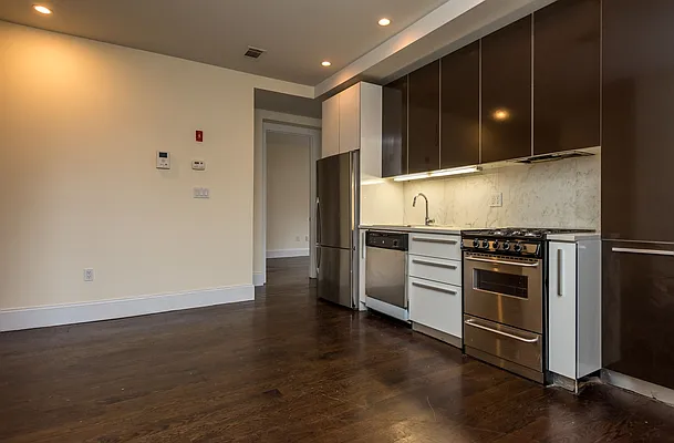 Rented by Nooklyn NYC LLC | media 30