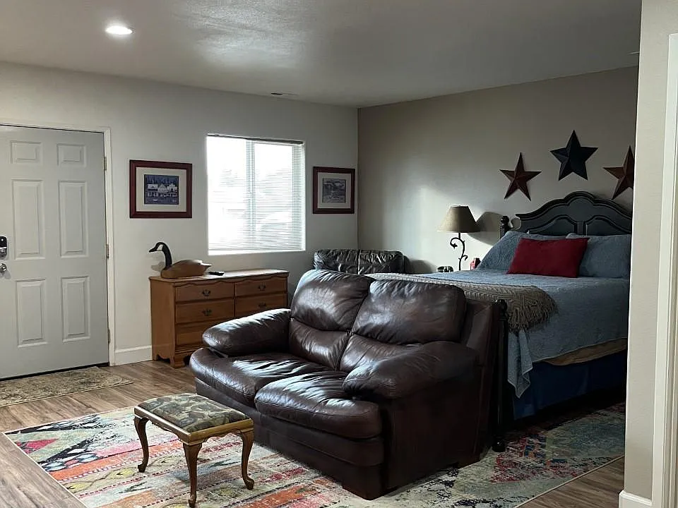 18600 Couch Market Rd #1