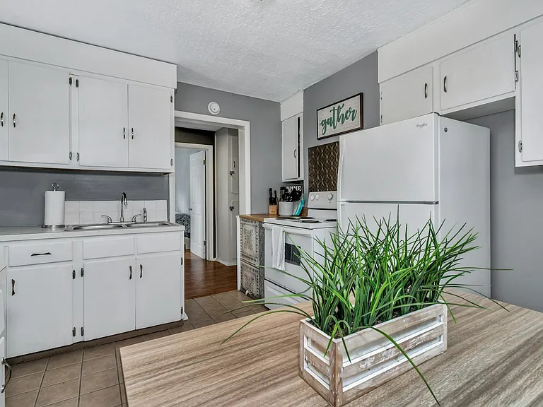 120 Fountain Way — Photo 11