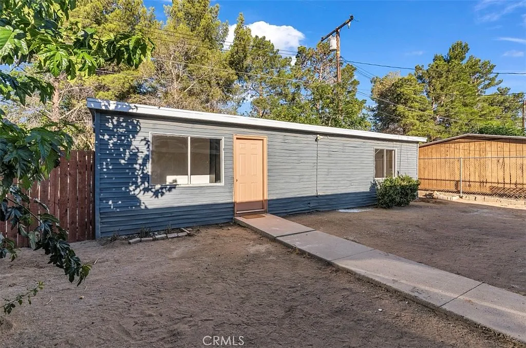 1 bed, 500 sqft, $1,300 — Photo 1