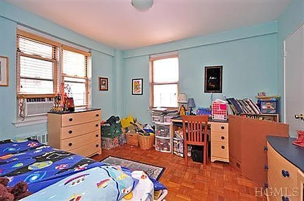 Sold by Chintan Trivedi | media 9