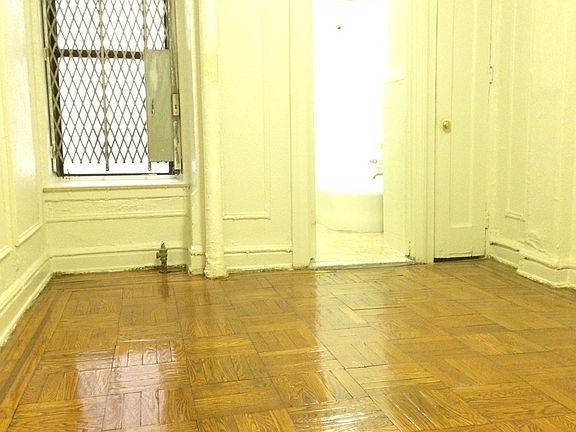 4th image of 277 Eastern Pkwy APT 1J