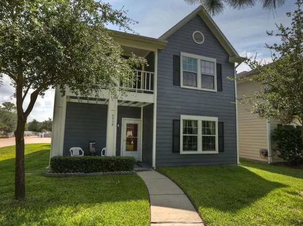 9939 Farrell Dr, Houston, TX 77070