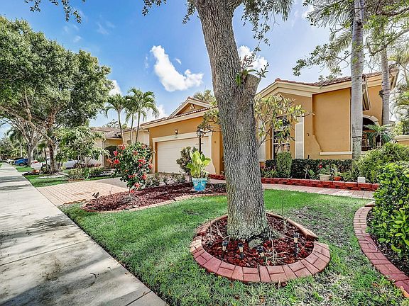 3rd image of 5741 NW 122nd Terrace
