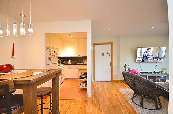 Sold by Leader Properties Inc. | media 5