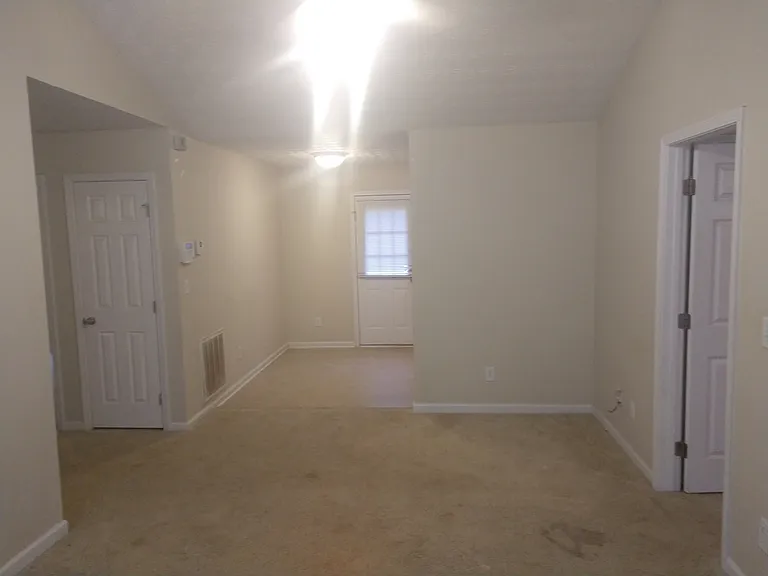 225 Apple Valley Rd — Photo 15
