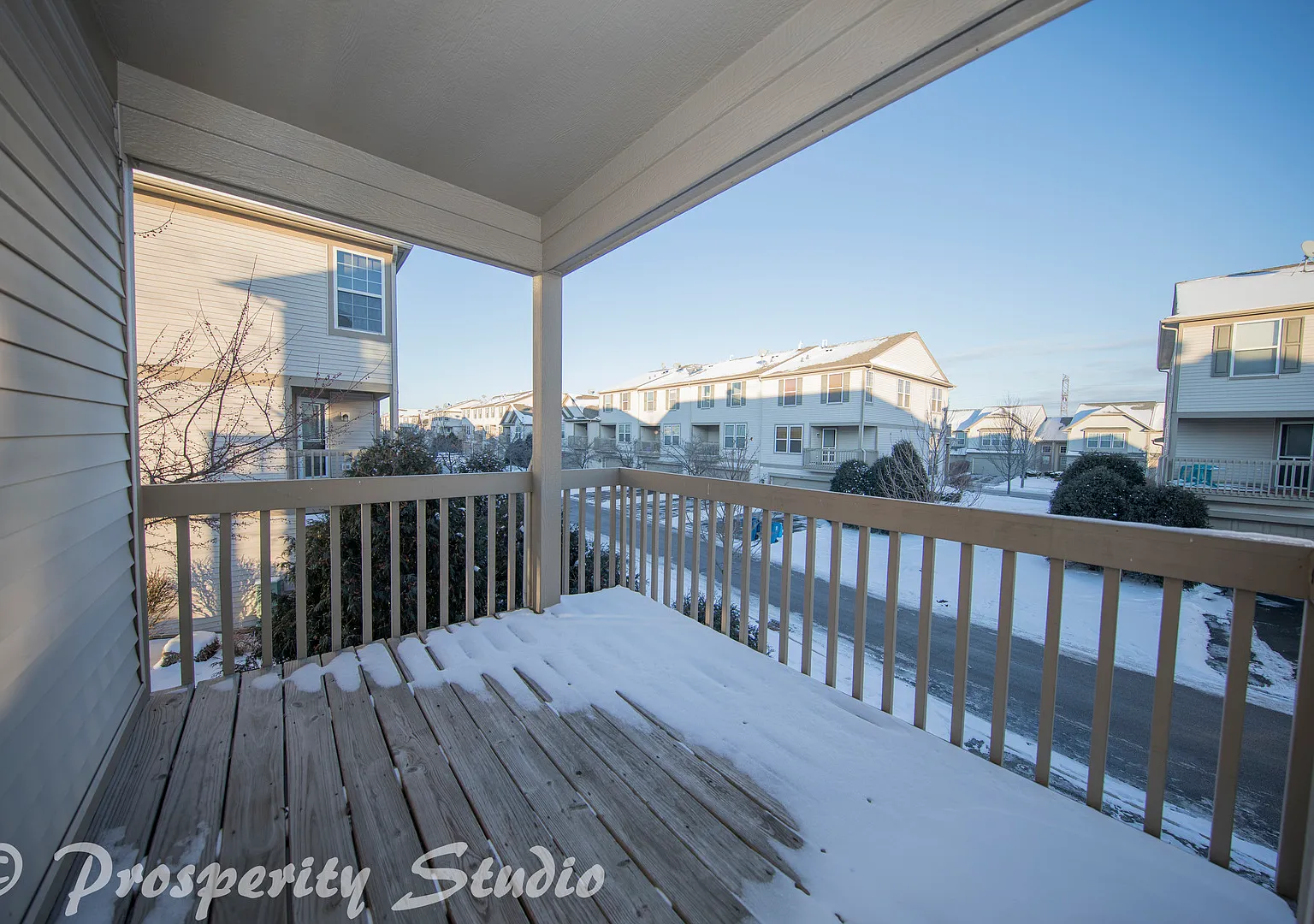 3 bed, 2.5 bath, 2011 sqft, $2,499 — Photo 3