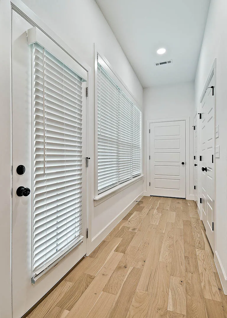 506 W Persimmon St - 1 — Photo 2