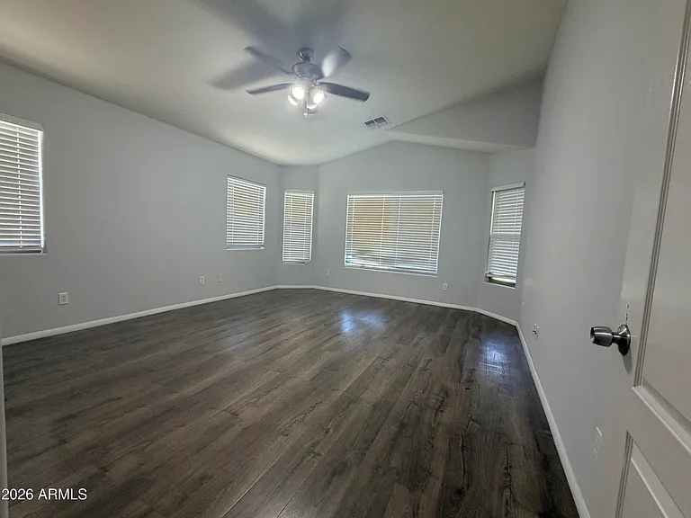 3094 S Martingale Rd — Photo 2