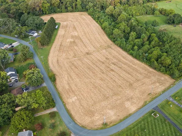 2016 Durham Rd, Fallston, MD 21047