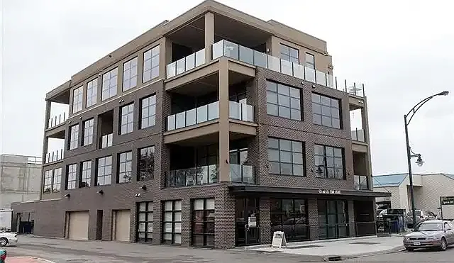 436 Cedar Ave #304