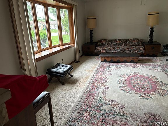 3rd image of 1212 Ivywood Dr