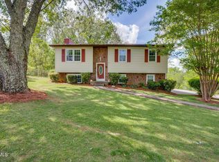 258 Overhill Dr, Jonesborough, TN 37659