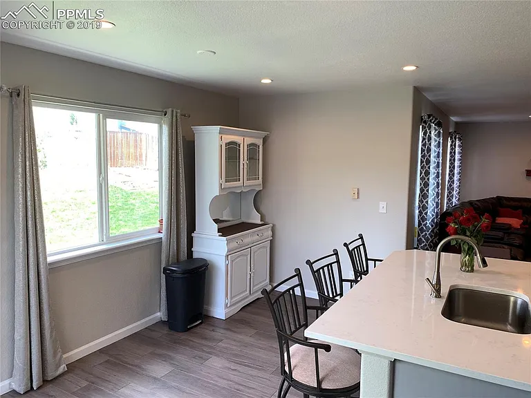 8228 Firethorn Dr — Photo 3