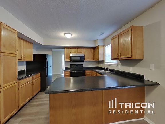 5th image of 1218 Country Creek Ct