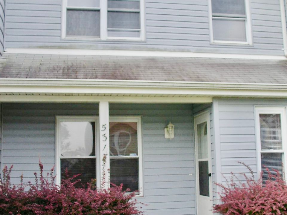 1st image of 5317 Grand Lake Cres