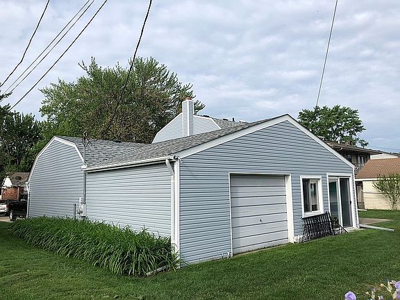 3rd image of 23283 Doremus St