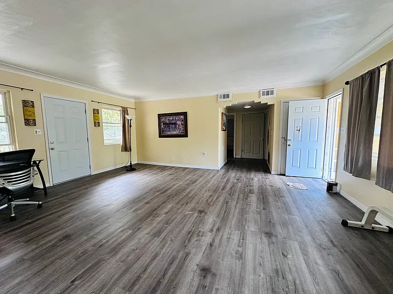3606 Clark Dr #2 — Photo 7