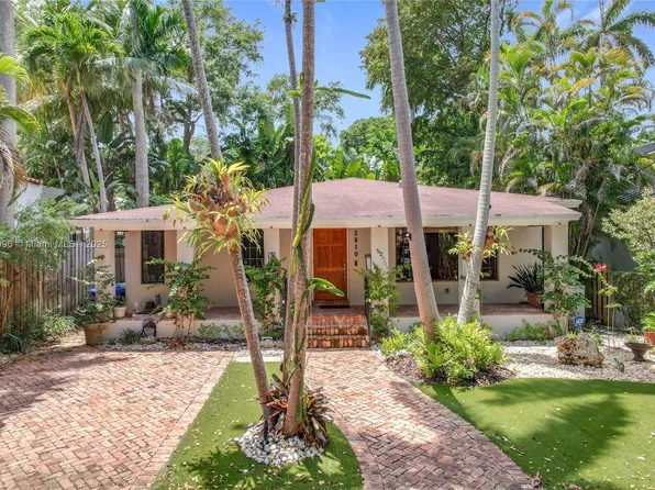 2810 Crystal Ct, Miami, FL 33133