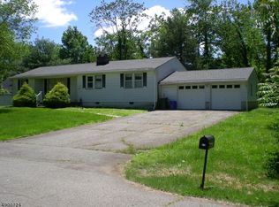 120 Smith Rd, Somerset, NJ 08873