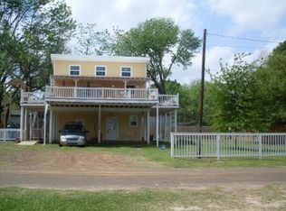 5174 Sunrise Dr, Chandler, TX 75758