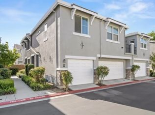 364 N Raphael Ln, Clovis, CA 93611