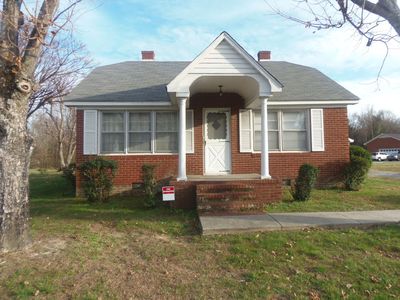 1261 N Nc Highway 49, Burlington, NC, 27217