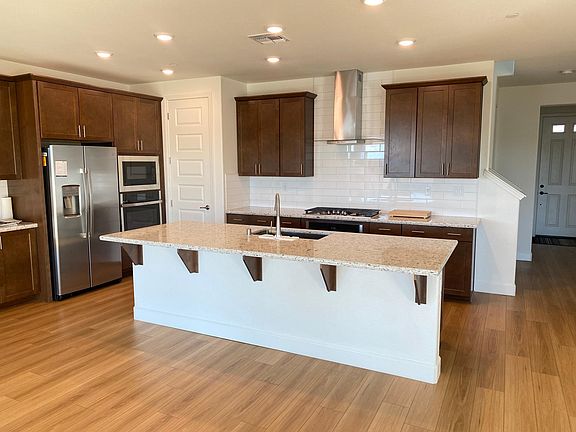 2nd image of 5032 Gold Rush Dr