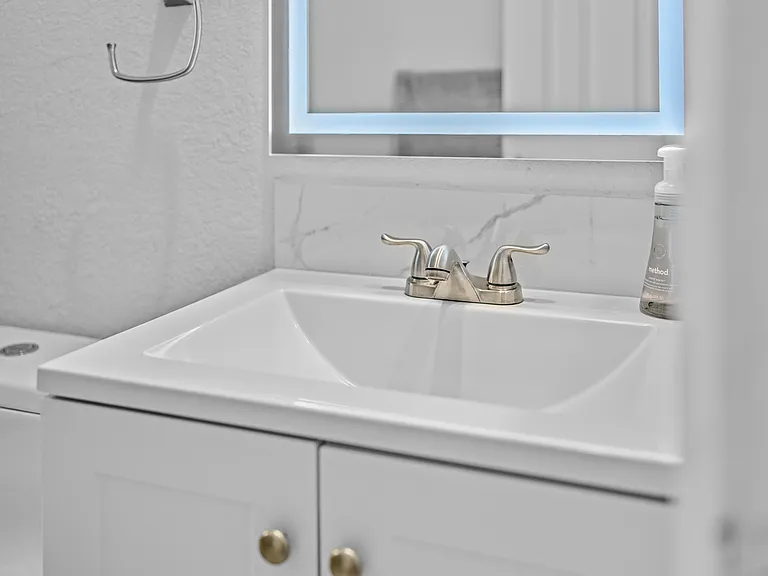 1208 NE 5th Ave #1 — Photo 20