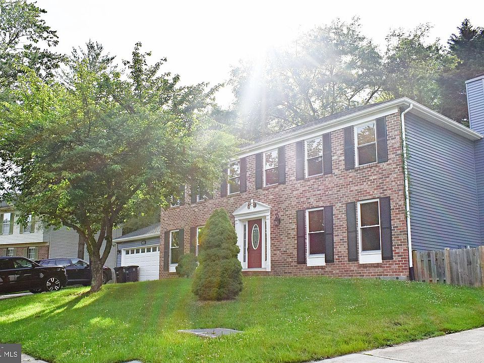 2nd image of 915 Cypress Point Cir