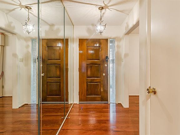 5th image of 5617 Woodway Dr