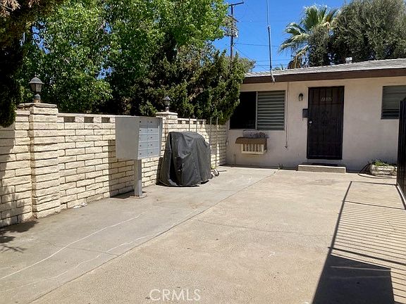 4th image of 1152 Villa St